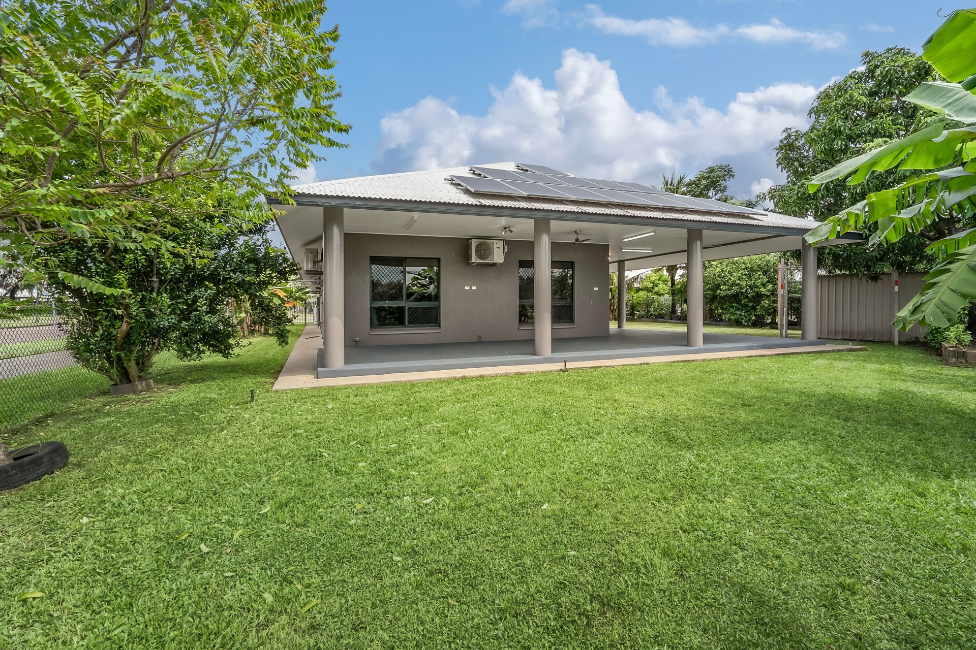 14 Riveren Court, Farrar — rear yard with solar panels