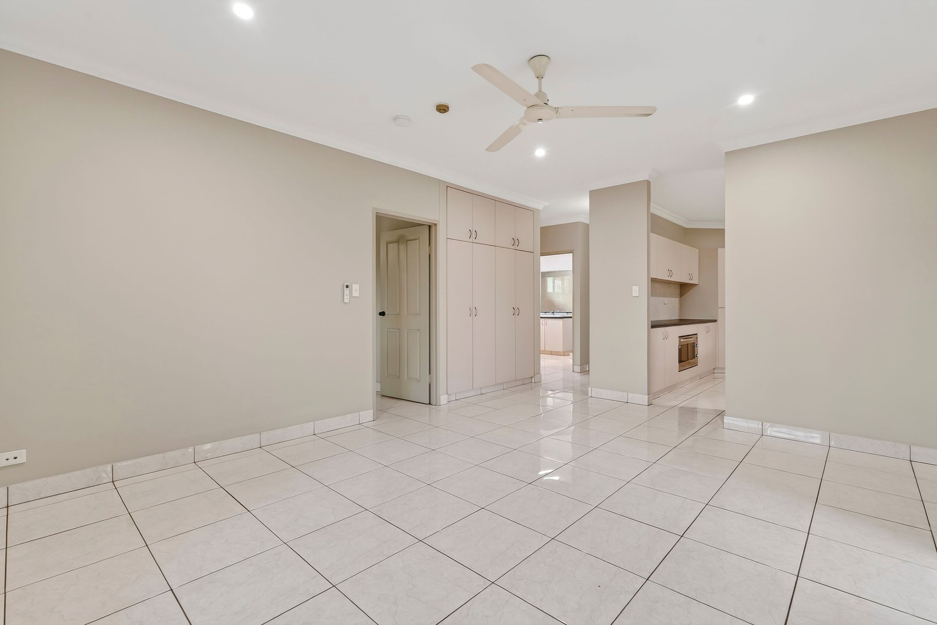 14 Riveren Court, Farrar — second living and kitchen view